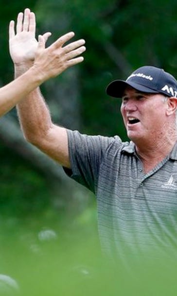 Perry, Triplett a record 11 under in US Senior Open